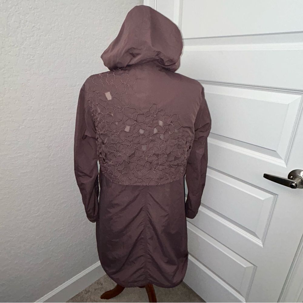 Lululemon Graced With Lace Laser Cut Floral Hooded Trench Coat Jacket - Picture 3 of 10